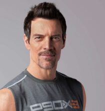 Tony Horton height