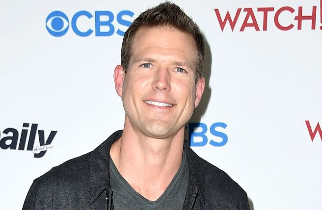 Travis Stork height