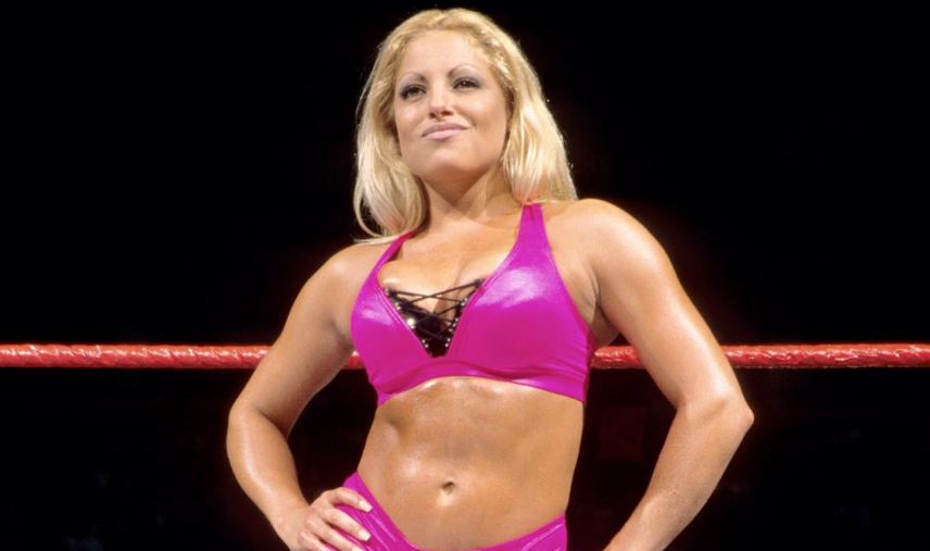 Trish Stratus weight