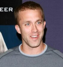 Tucker Max weight