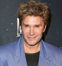 Vic Mignogna weight