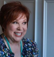 Vicki Lawrence height