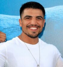 Victor Ortiz height