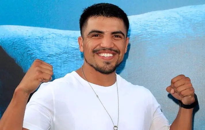 Victor Ortiz height