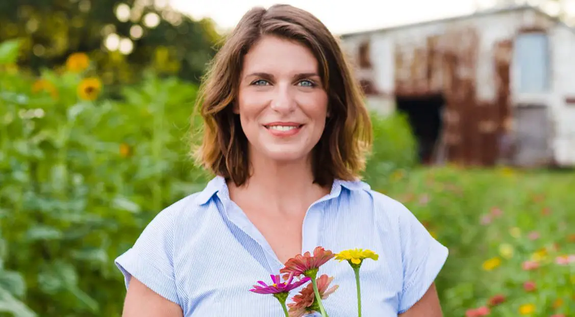 Vivian Howard age