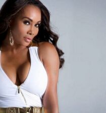 Vivica Fox age