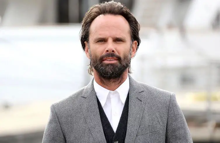 Walton Goggins age