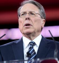 Wayne LaPierre height