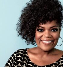 Yvette Nicole Brown age