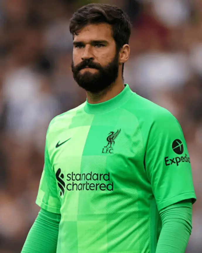 Alisson Becker Images