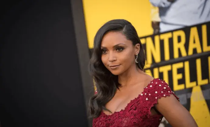 Danielle Nicolet height