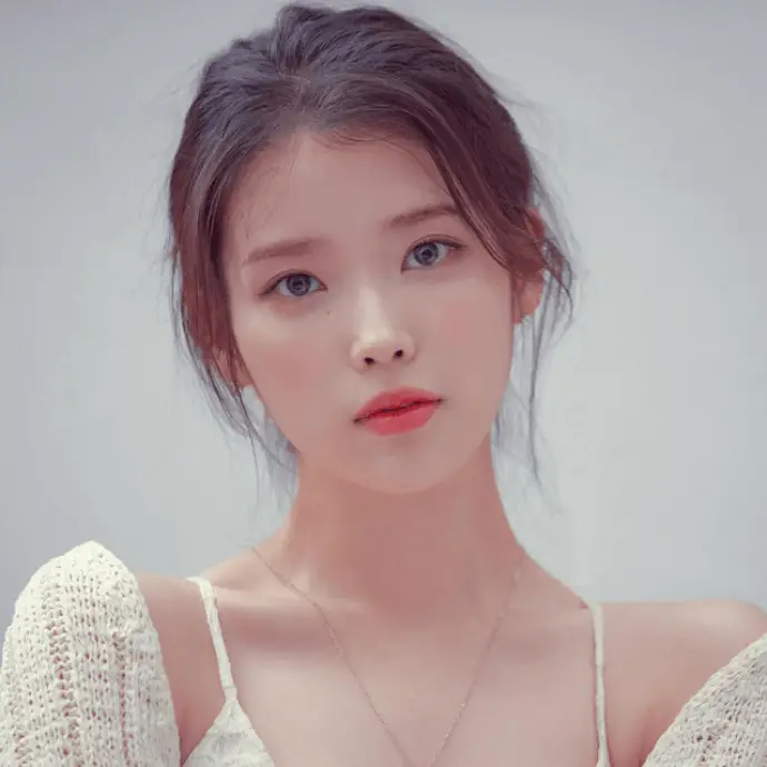 IU pic 1