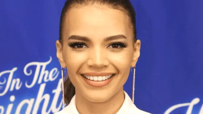 Leslie Grace Height