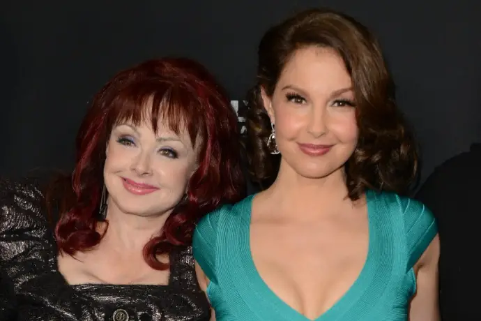 Naomi Judd height